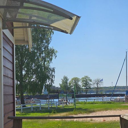 Kanalkrogen Stugor Sjotorp Exterior photo